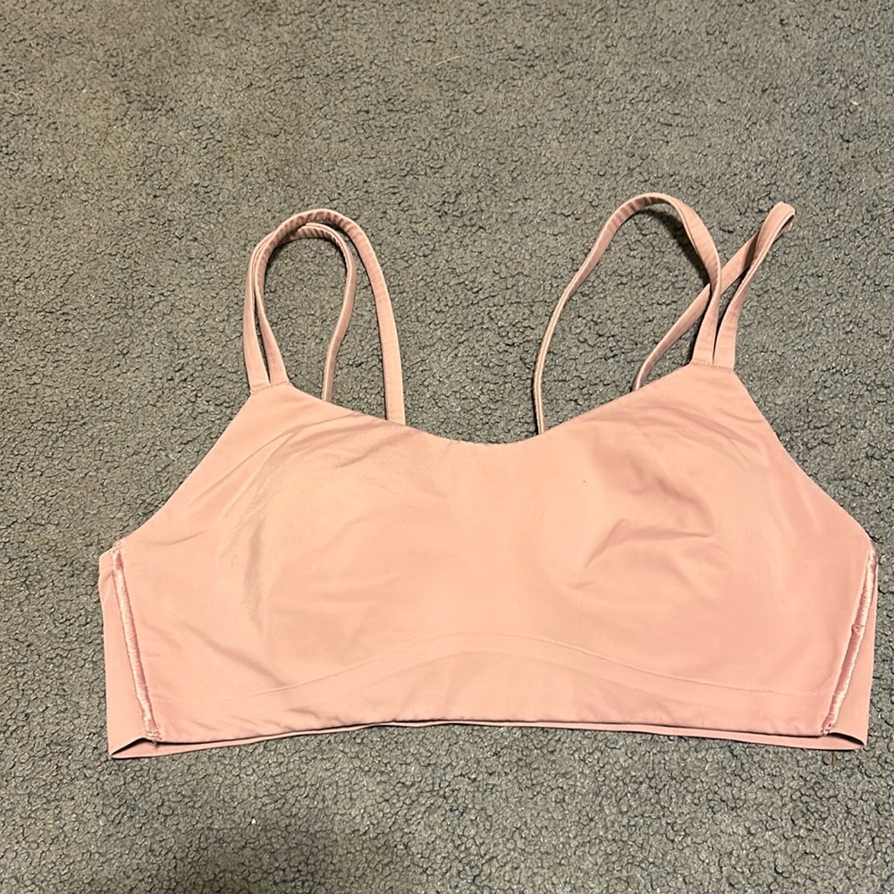 Lululemon like a cloud bra